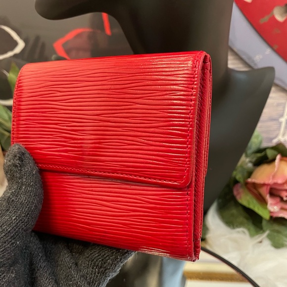 LOUIS VUITTON Leather Epi Snap Wallet - Picture 11 of 16